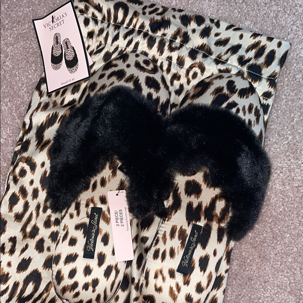 NWT Victoria’s Secret Cheetah Slippers